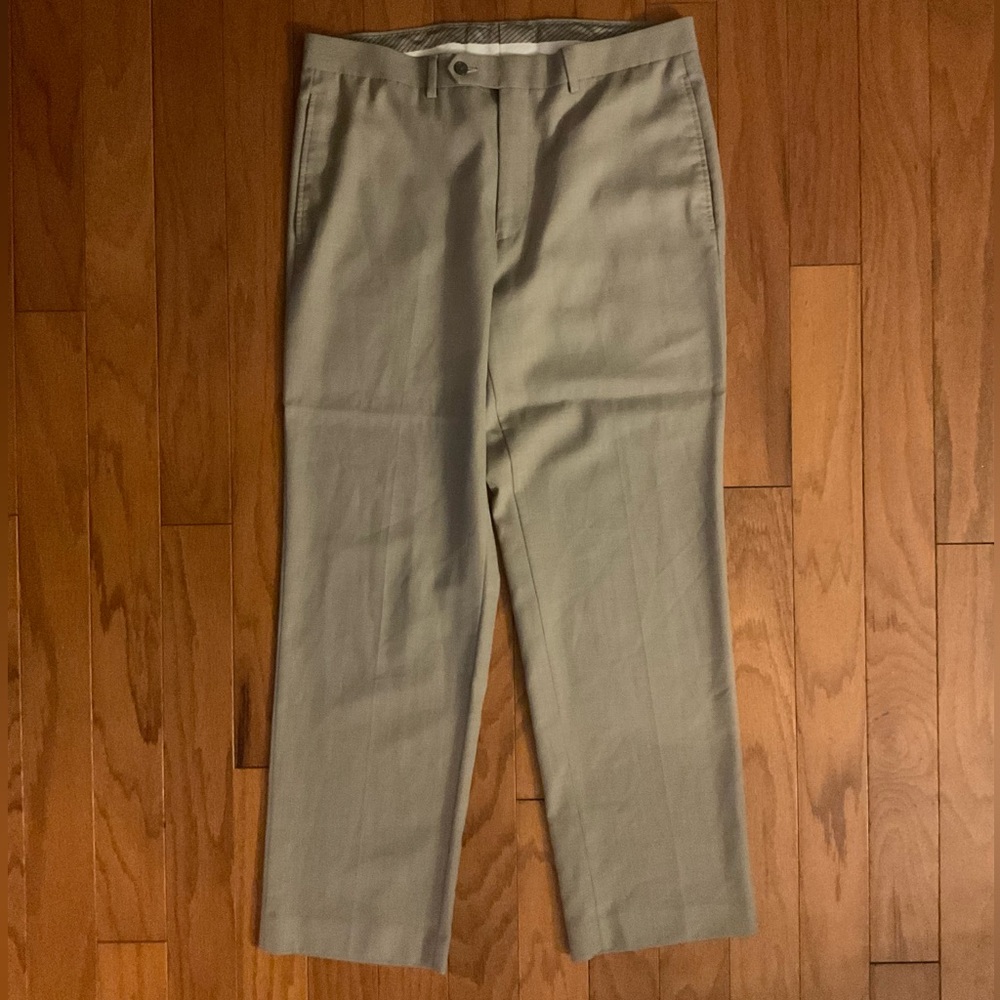 Men’s Ralph Lauren Tan Polyester Rayon Blend Flat Front Dress Pants!